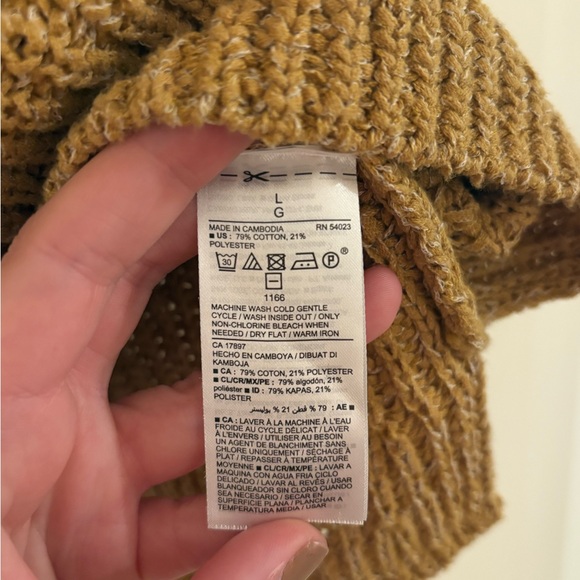 Old Navy Women's Brown Crew Neck Sweater Vest - Picture 4 of 4